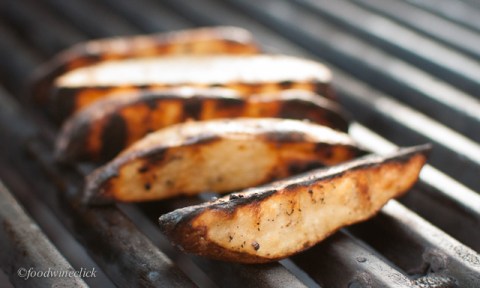 Sliced potatoes with bit of oil, salt & pepper