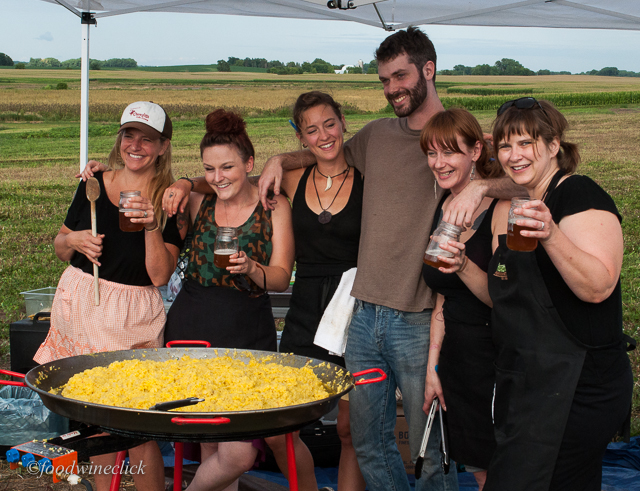 Chowgirls catering crew