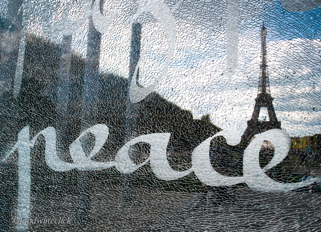 peace park view to eiffel tower