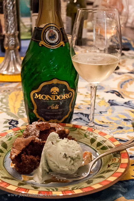 Dolce: chocolate cake with pistachio gelato