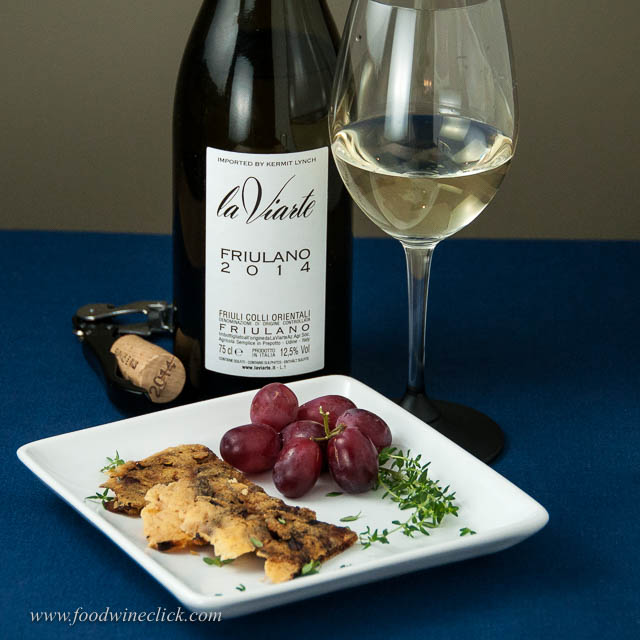 Lights at 9 o'clock and 7 o'clock, reflector at 3 o'clock and overhead. Same lighting as the photo taken from overhead.