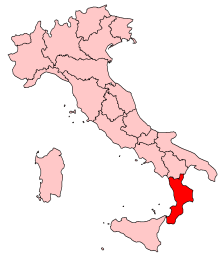 Calabria occupies the toe of Italy's boot. Map courtesy of wikipedia.org