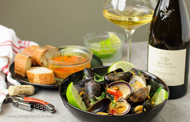 Thai red curry mussels with Muscadet Sevre et Maine