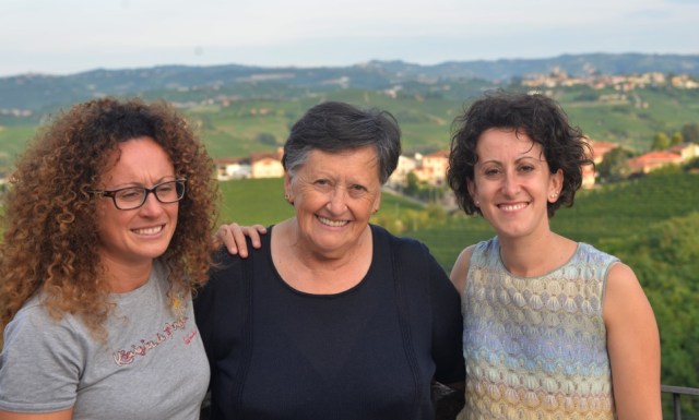 Women of the Altare family