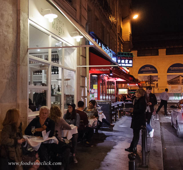 Don't sweat the wait, just enjoy a glass of wine with your dinner companions.