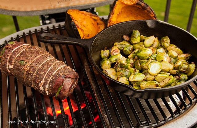Primo grill reverse sear in action