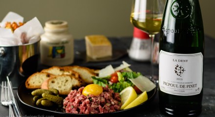 Picpoul de Pinet paired with steak tartare