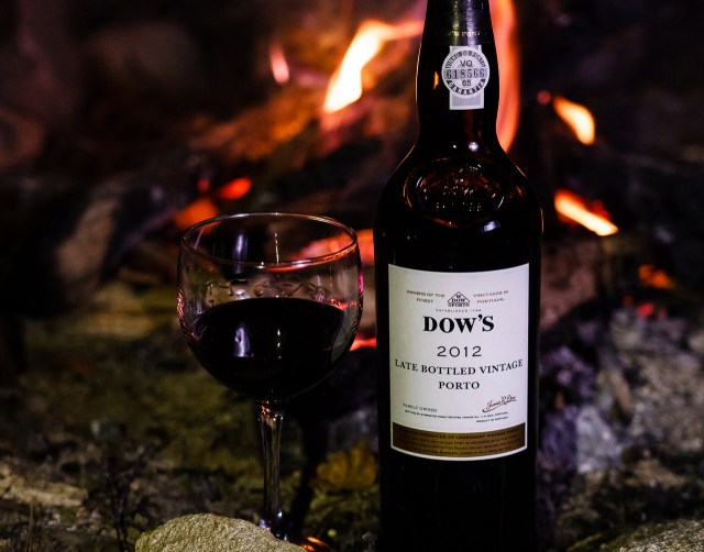 Dow's LBV Porto 2012 by the campfire